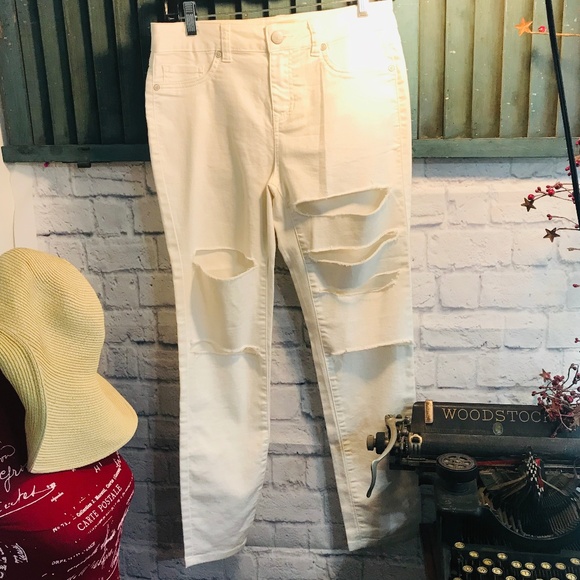 d. jeans Denim - D. Jeans New York White Distressed Skinny Jeans